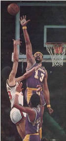 Wilt The Stilt against Kareem SkyHook! | Sports basketball, Nba ...